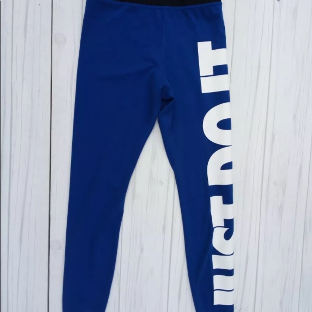 NWT! Nike “Leg-A-See” Leggings - Picture 7 of 7